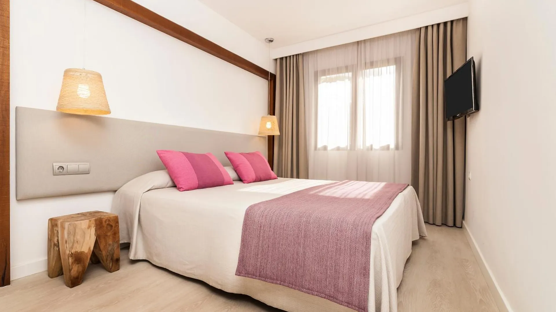 Aparthotel Insotel Club Tarida Playa Sant Josep de sa Talaia
